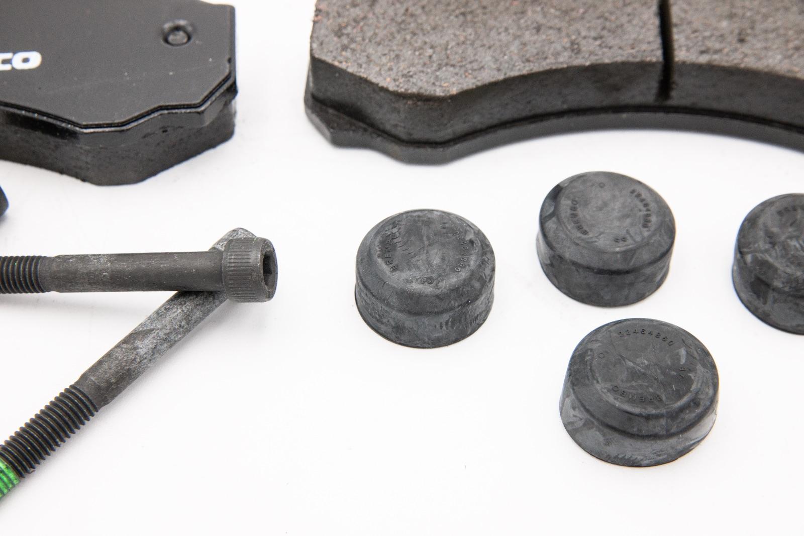 Original Iveco 2996535 BRAKE PAD SET Original Iveco 2996535 BRAKE PAD SET