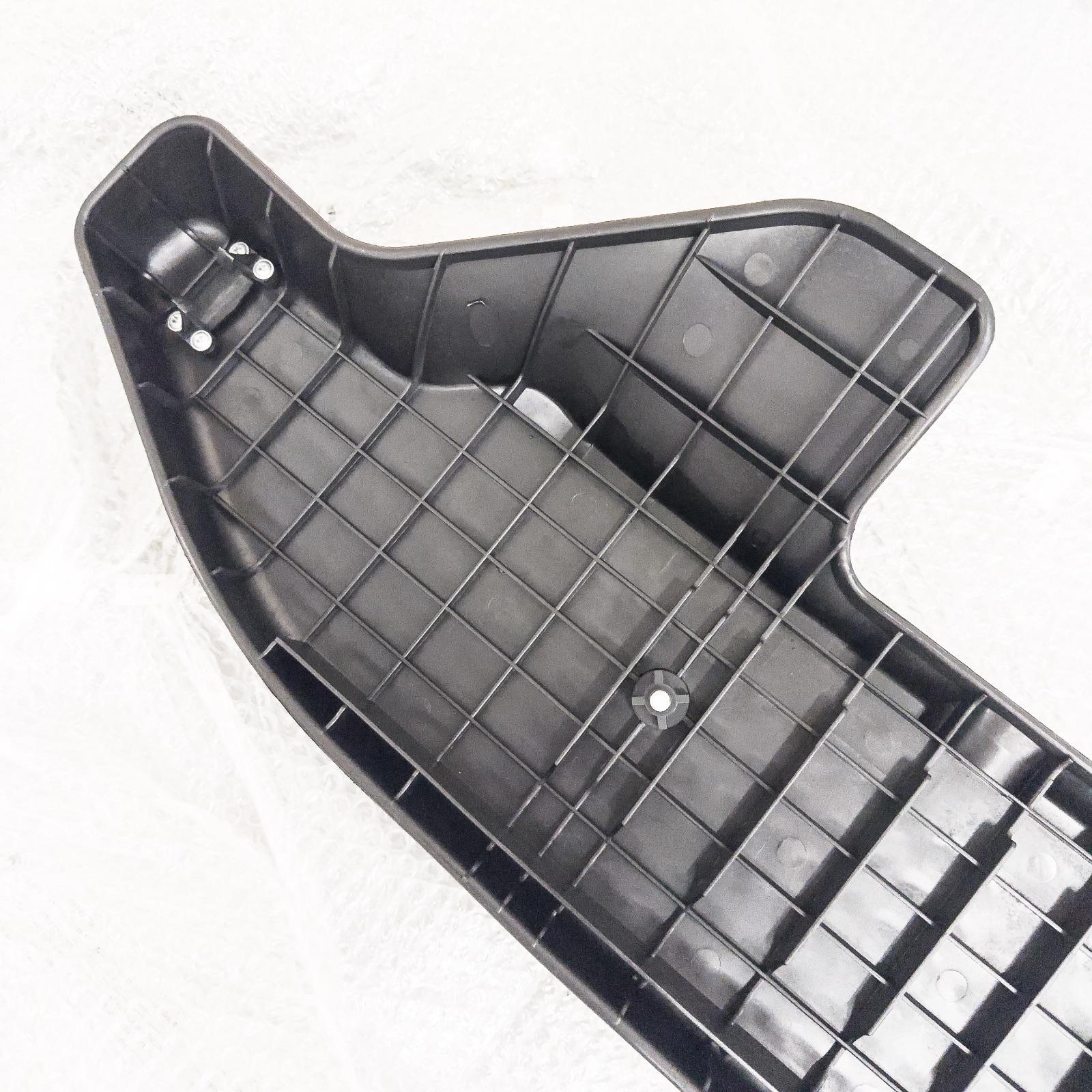 Original Iveco 504100592 Belag-Trittbelag (Kunststoff)