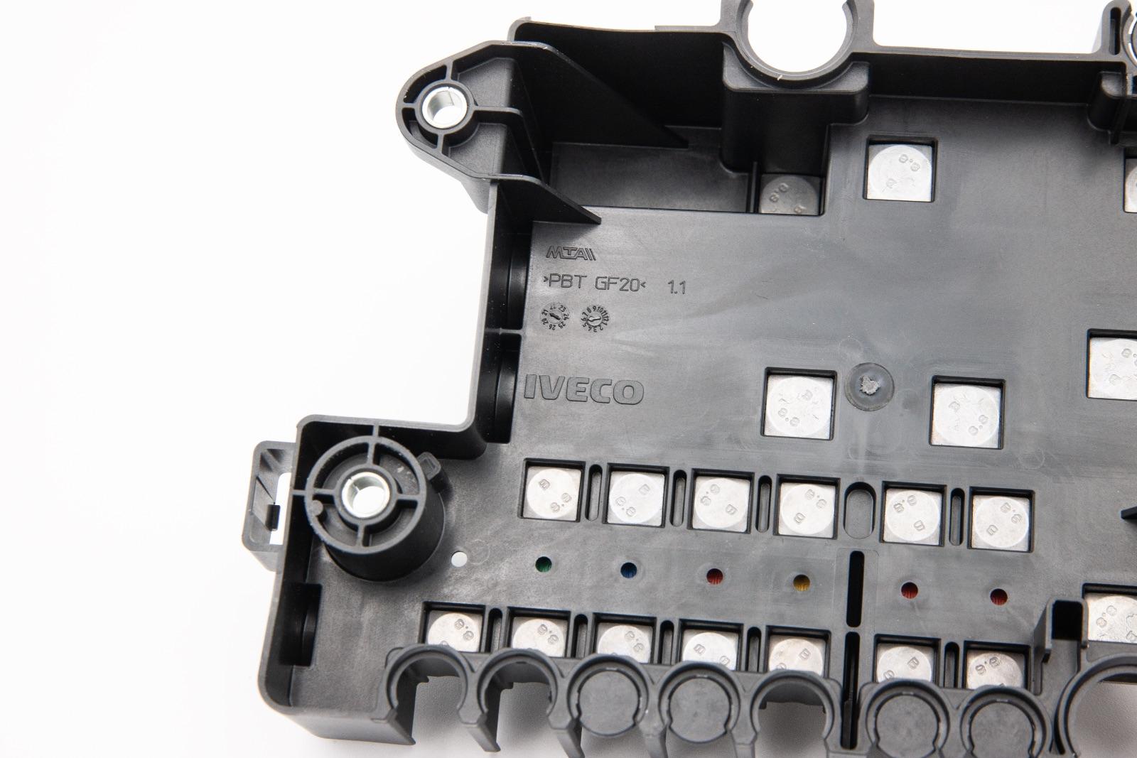Original Iveco 5801585977 Sicherungskasten, Plusklemme Daily 2.3 3.0 2014 - 2019 Original Iveco 5801585977 Sicherungskasten, Plusklemme Daily 2.3 3.0 2014 - 2019