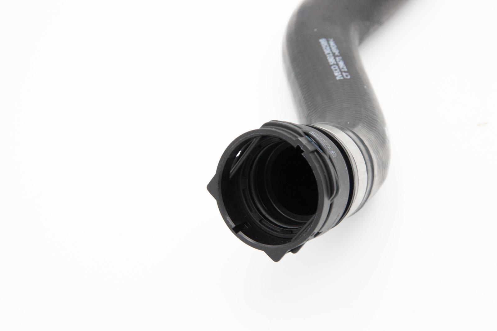 Original Iveco 5801302589 unterer Wasserschlauch Daily 3.0 Bj. ab 2012