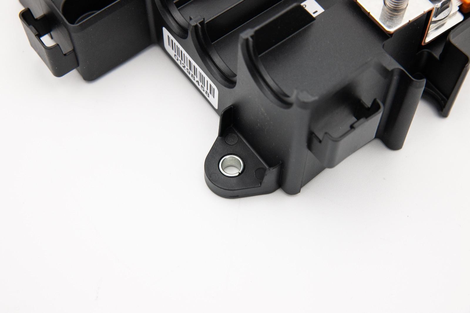 Original Iveco 5801585977 Sicherungskasten, Plusklemme Daily 2.3 3.0 2014 - 2019 Original Iveco 5801585977 Sicherungskasten, Plusklemme Daily 2.3 3.0 2014 - 2019
