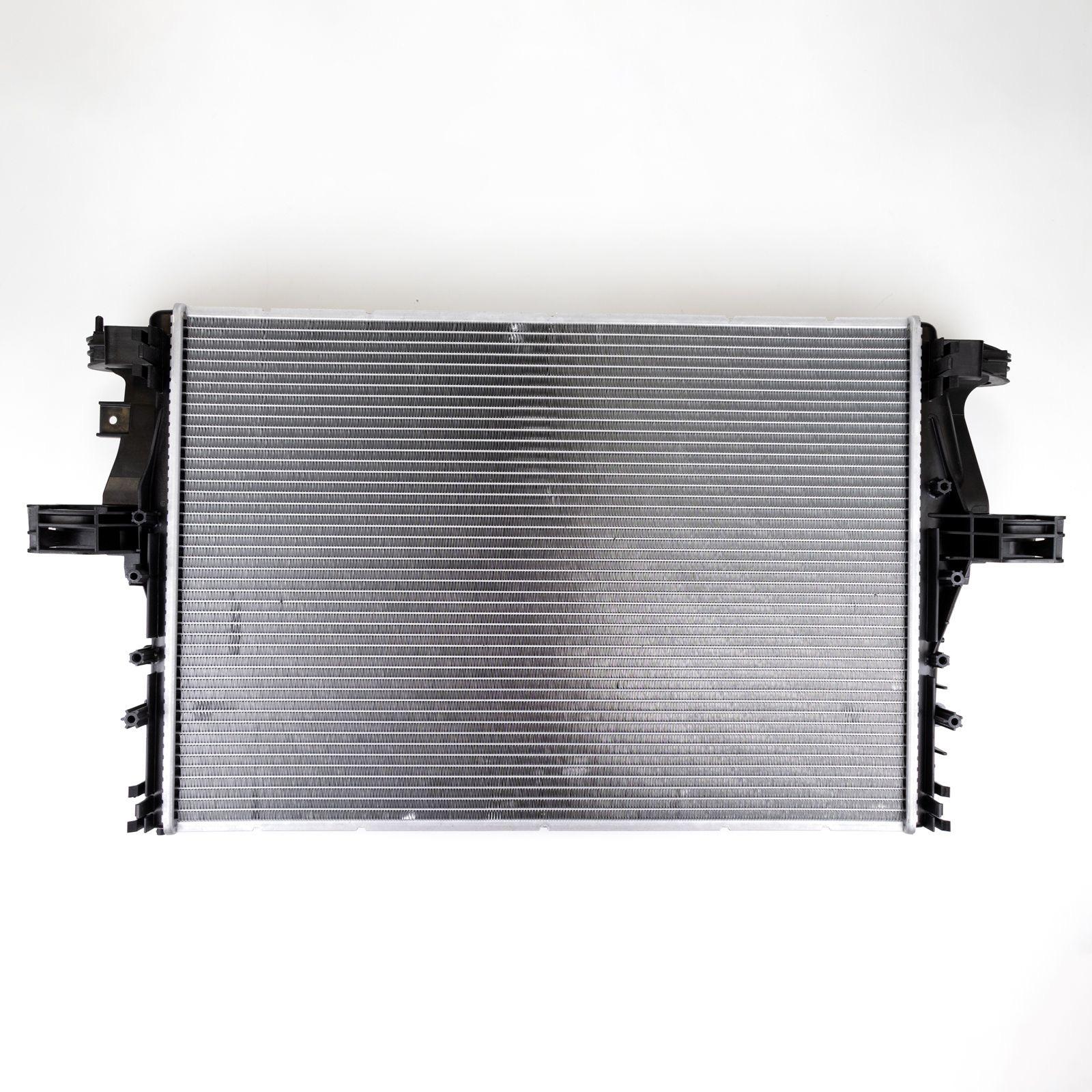 Original Iveco 5801264635 WATER RADIATOR Original Iveco 5801264635 WATER RADIATOR