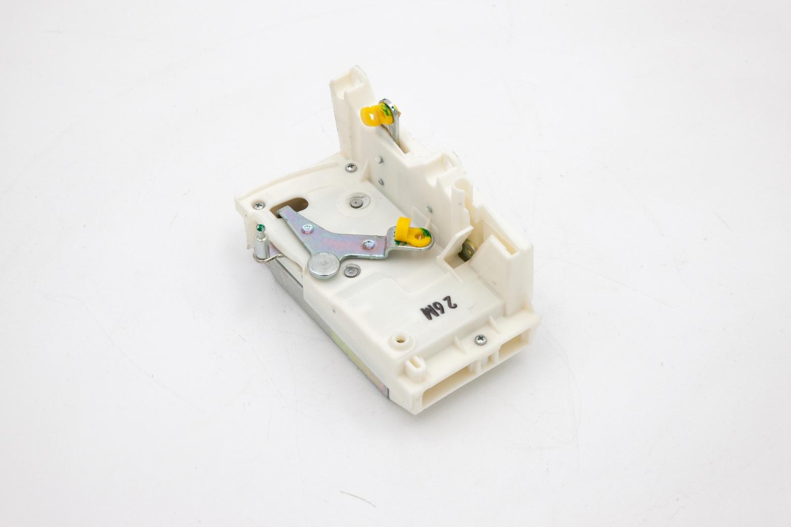 Original Iveco 98416346 DOOR LOCK Original Iveco 98416346 DOOR LOCK