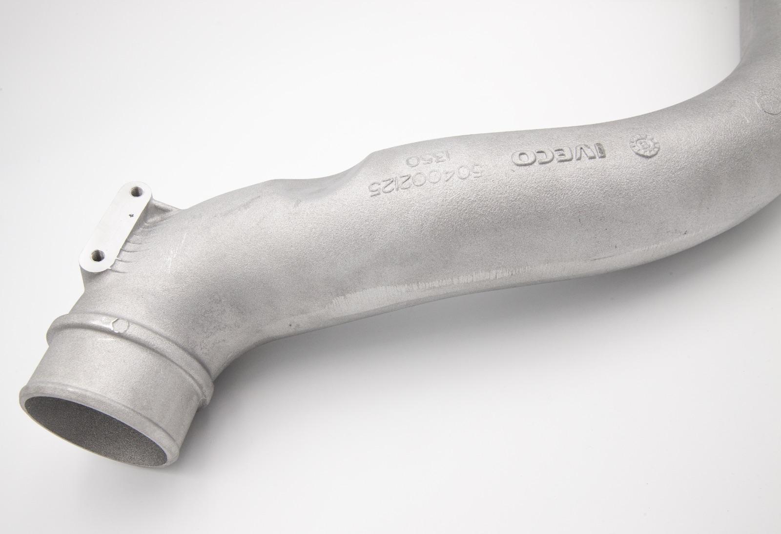 Original Iveco 504002125 Stutzen Original Iveco 504002125 Stutzen