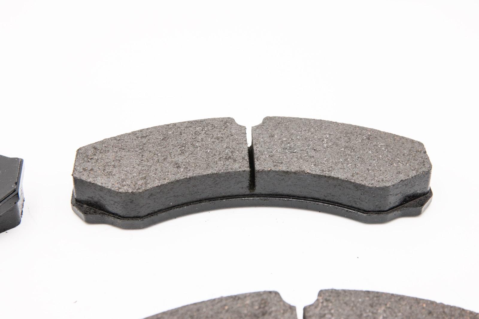 Original Iveco 2996535 BRAKE PAD SET Original Iveco 2996535 BRAKE PAD SET
